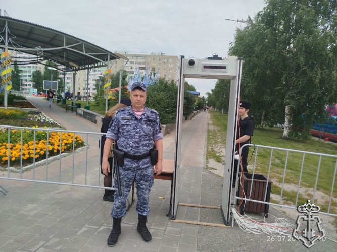 В Югре Росгвардия обеспечила безопасность праздничных мероприятий, посвященных Дню города Мегиона