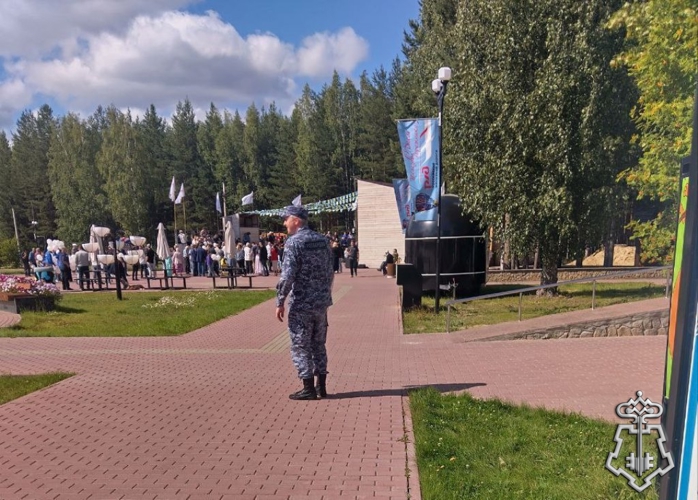 В Югре Росгвардия обеспечила безопасность мероприятий, посвящённых Дню железнодорожника
