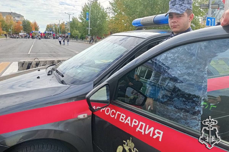 Росгвардия в Югре обеспечила правопорядок Всероссийского дня бега «Кросс нации»