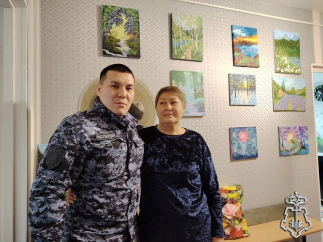 В Югре Росгвардия поздравила учителей с профессиональным праздником