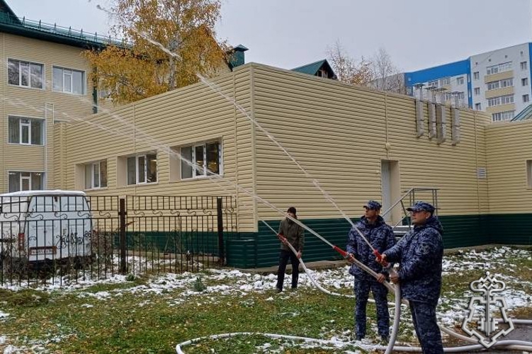 В Управлении Росгвардии по ХМАО — Югре завершен комплекс мероприятий по подготовке к осенне-зимнему пожароопасному периоду