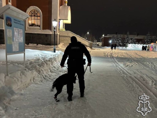В Югре Росгвардия обеспечила безопасность во время празднования Крещения Господня