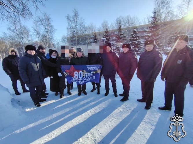 В Югре в День защитника Отечества военнослужащие и сотрудники Росгвардии приняли участие в памятных мероприятиях