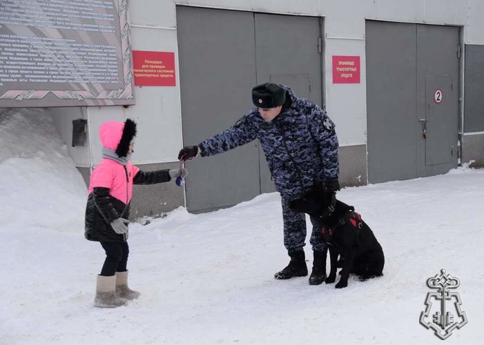 В  Югре Росгвардия проводит профориентационные и спортивные мероприятия в преддверии празднования Дня защитника Отечества
