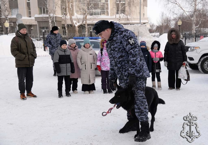 В  Югре Росгвардия проводит профориентационные и спортивные мероприятия в преддверии празднования Дня защитника Отечества