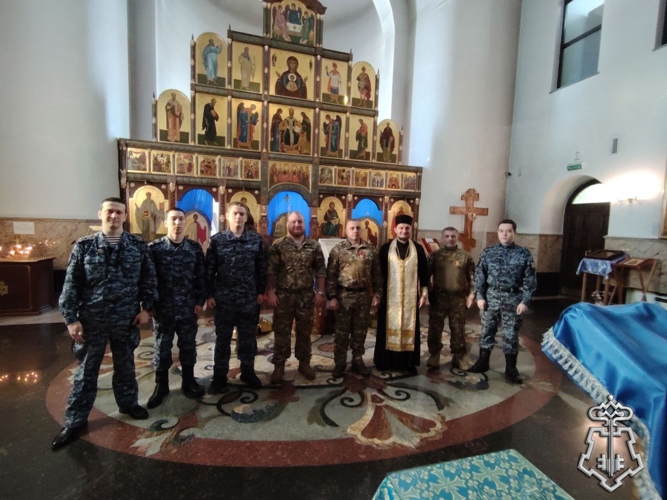 В Югре в День защитника Отечества военнослужащие и сотрудники Росгвардии приняли участие в памятных мероприятиях