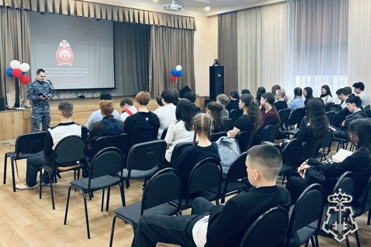 Росгвардия проводит профориентационные мероприятия в образовательных учреждениях Югры
