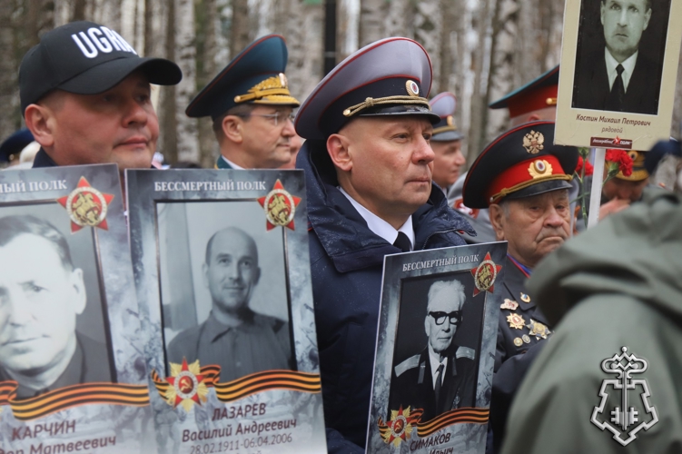 В Югре военнослужащие и сотрудники Росгвардии приняли участие в торжественных мероприятиях, посвященных Дню Победы