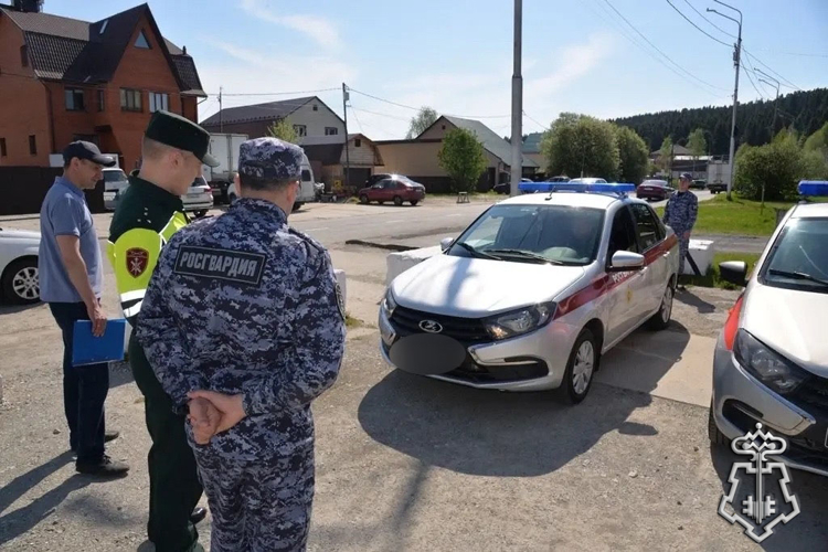  В Югре Росгвардия провела ежегодный технический осмотр служебного автотранспорта