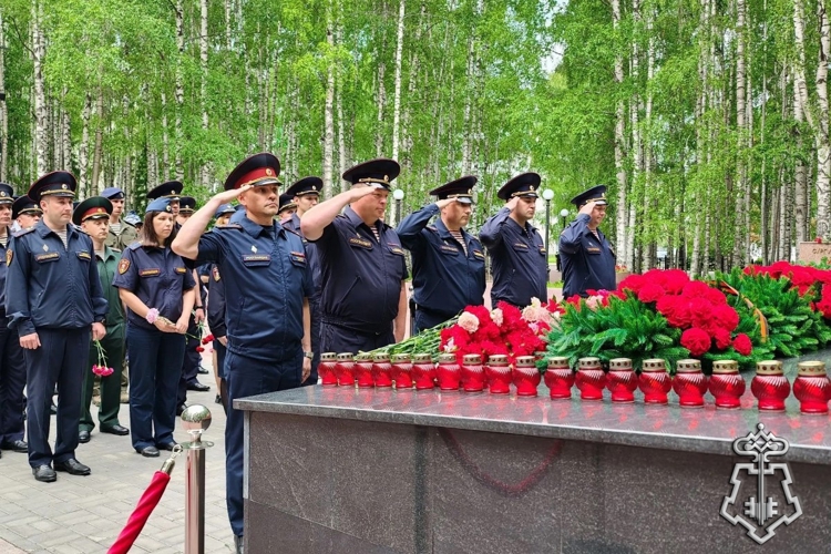 В день памяти и скорби Росгвардия почтила память участников Великой Отечественной войны в Югре