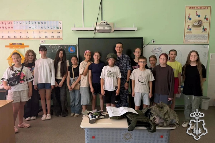В Югре продолжается патриотическая акция «Каникулы с Росгвардией»