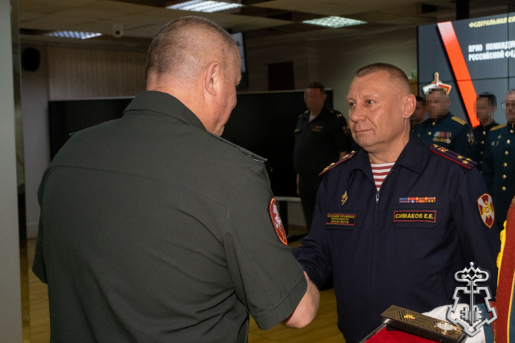 Начальнику Управления Росгвардии по ХМАО — Югре Евгению Симакову присвоено звание генерал-майора полиции