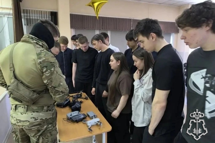 В Югре продолжается акция «Каникулы с Росгвардией»