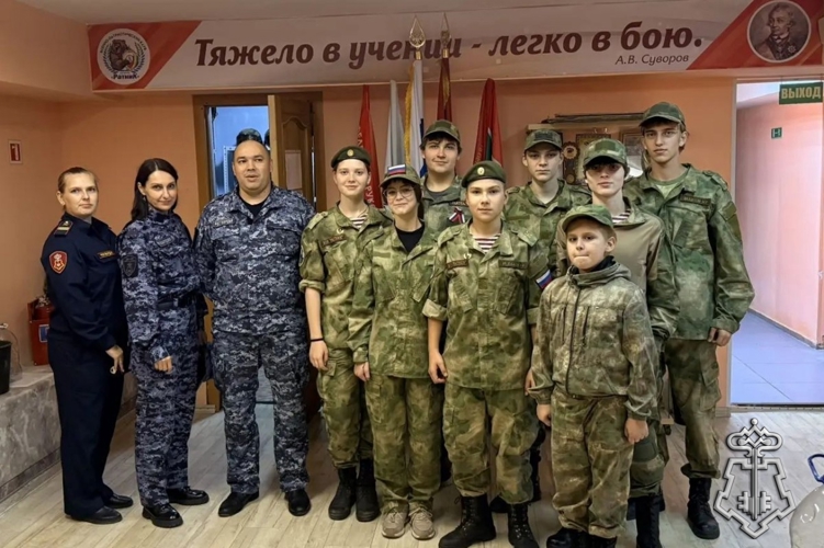 В Югре росгвардейцы проводят цикл патриотических мероприятий, посвящённых Дню языков народов России