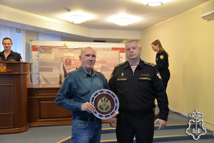 В Югре состоялось торжественное мероприятие в честь 74-й годовщины образования вневедомственной охраны Росгвардии