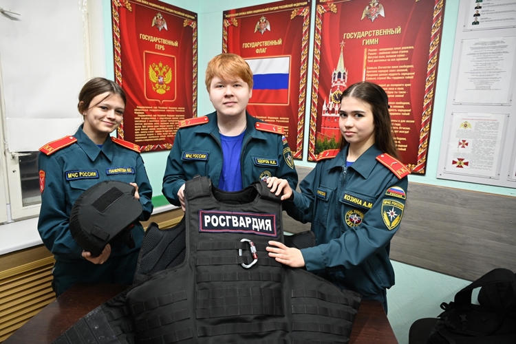 Сотрудники вневедомственной охраны Росгвардии организовали день открытых дверей и стали героями телепрограммы в Когалыме